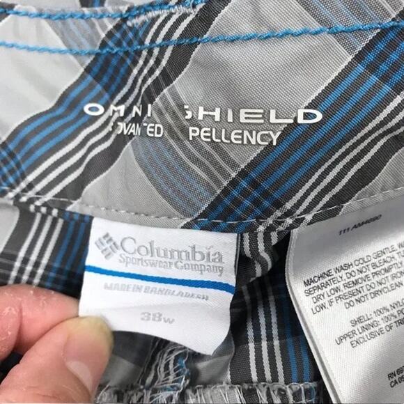 Columbia Blue & Gray Omni-Shield Plaid 10" Barge Shorts Men's 38 - Picture 6 of 6
